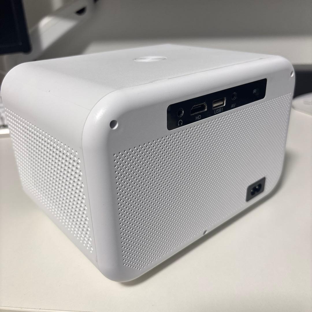 元値16000円 ケース付 4K？？ プロジェクター 値下げ歓迎