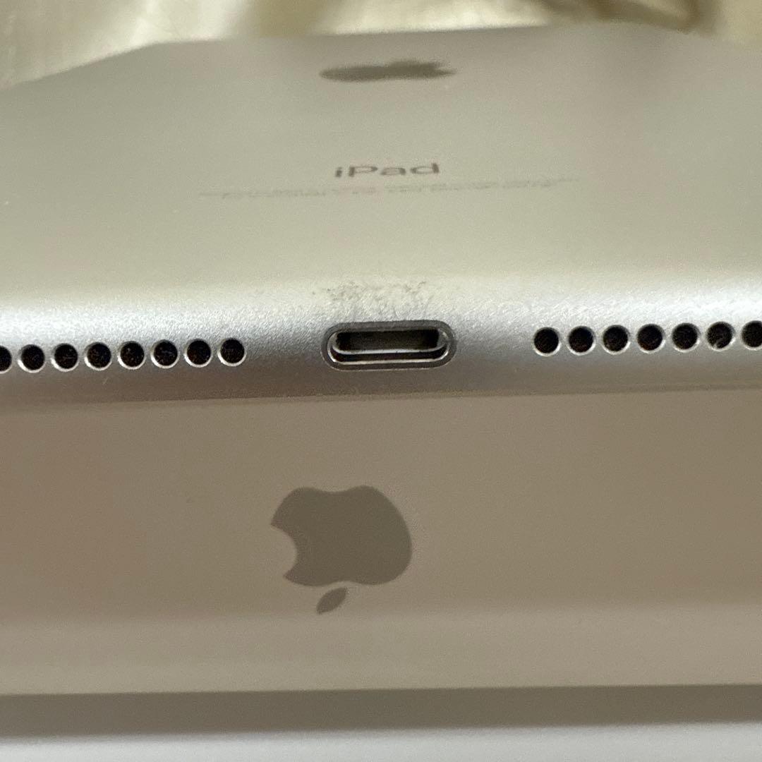 m*0様 【ジャンク品】iPad (第6世代) 128GB Wi-Fi