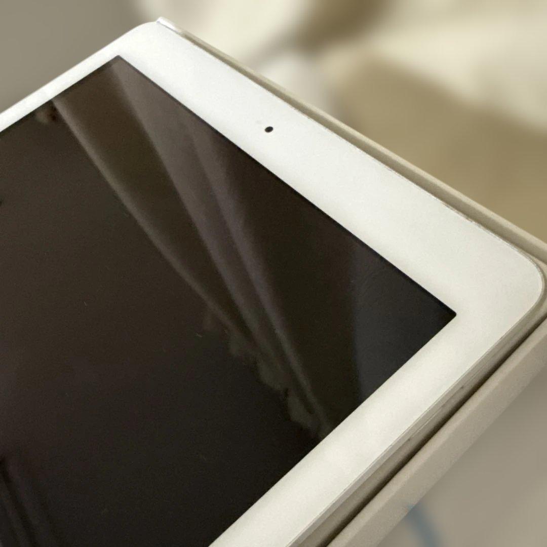 m*0様 【ジャンク品】iPad (第6世代) 128GB Wi-Fi