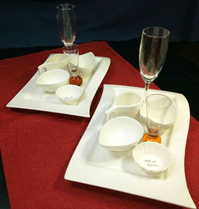 ♥オシャレなデザイン皿♥３３cm特大長皿【ウェーブ(波)型ホワイト大皿】 1皿