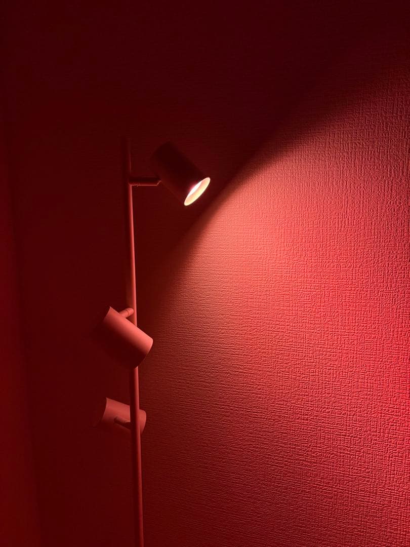 【美品】IKEA NYMÅNE ニーモーネ フロアランプ　ホワイト　LED電球
