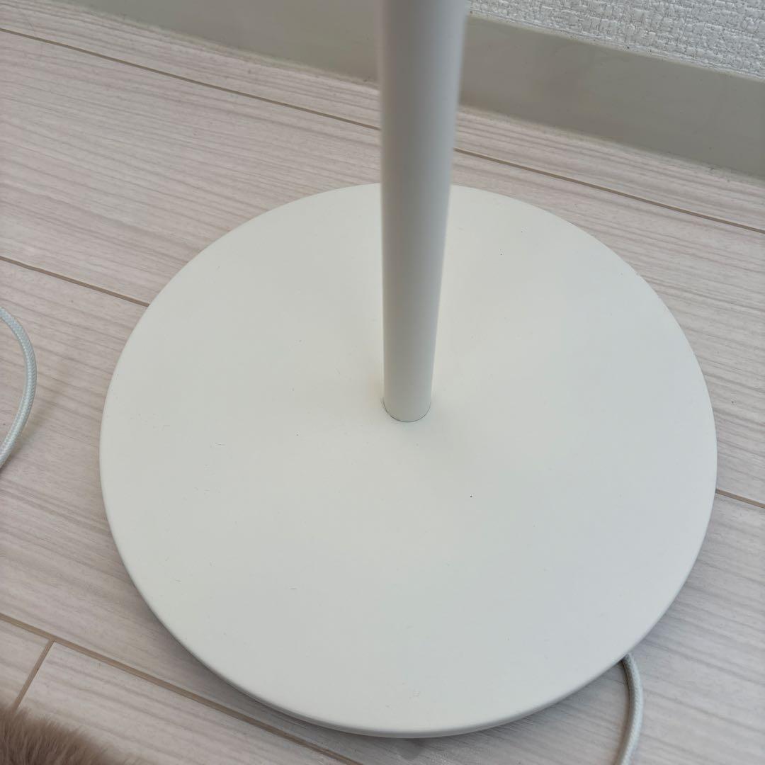 【美品】IKEA NYMÅNE ニーモーネ フロアランプ　ホワイト　LED電球