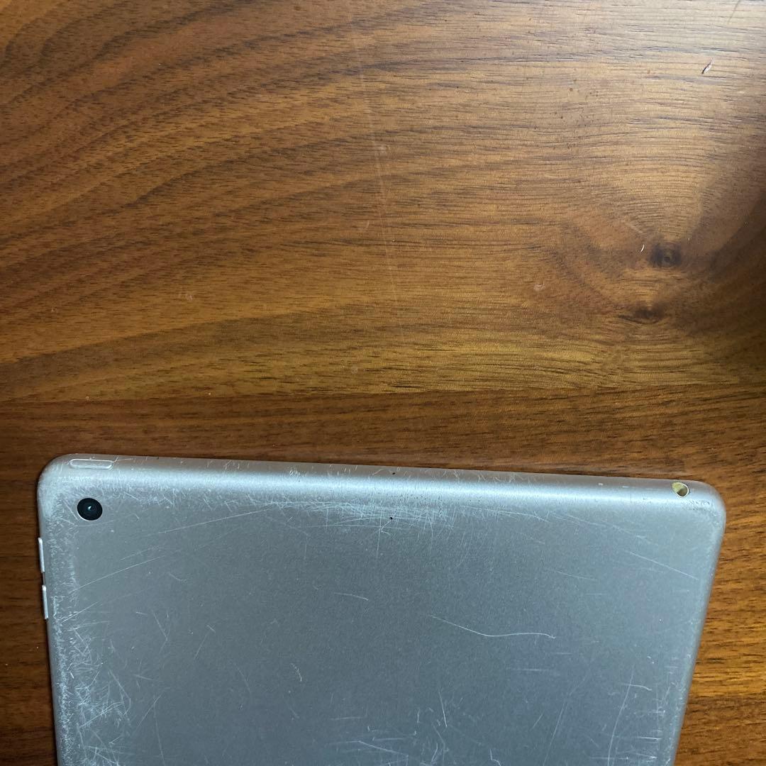 柳*郎様 Apple iPad 128GB 本体　第8世代