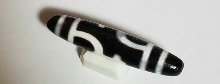 101 天珠 ・ dzibeads ・珍品・石 品名: 宝瓶 天珠 12,9ｇ