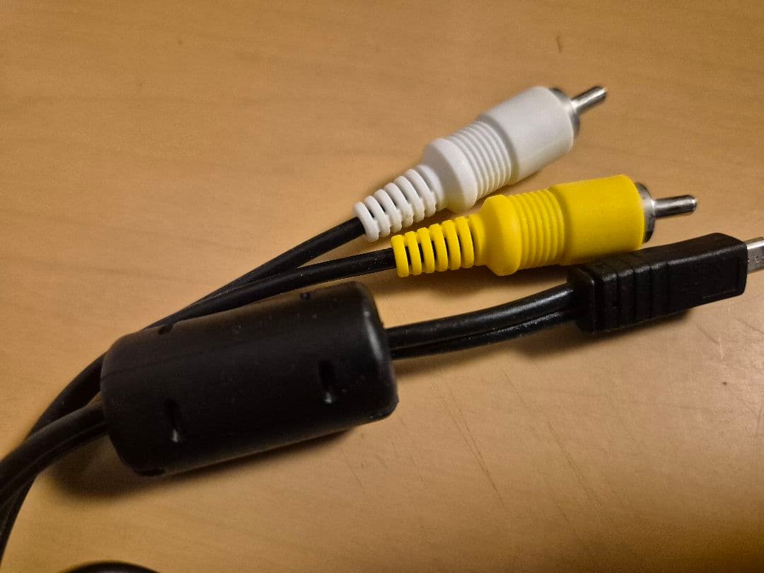 【美品】LUMIX FX33 ピンク 三脚付き