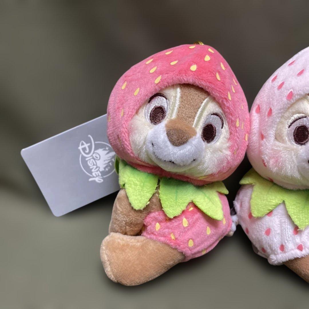 ディズニーストアチップ&デール ぬいぐるみキーホルダー　いちご柄
