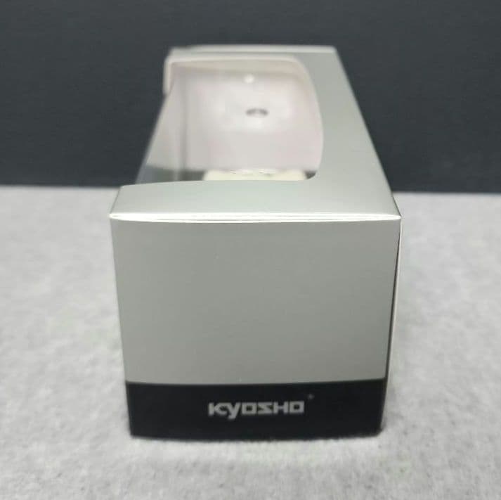 京商 1/43スケール ランボルギーニイオタSVR （ホワイトメタル）