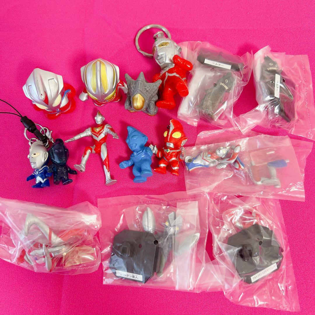 ウルトラマンソフビ　怪獣　指人形　他　107個　まとめ売り
