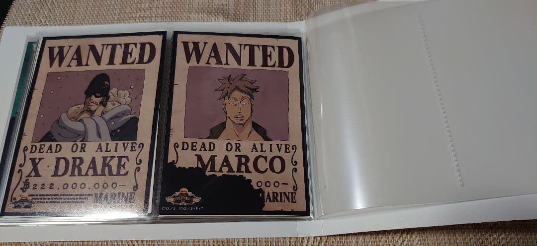 【非売品】ワンピース 麦わらストア 特典 手配書 新旧色々 32枚 ファイル付き