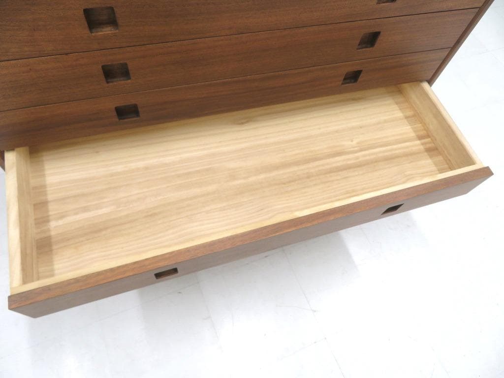 展示品　橋詰家具　クスノキ　無垢材　チェスト　整理箪笥　収納　キャビネット