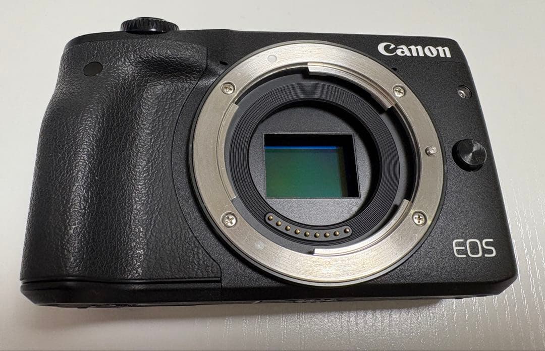 Canon EOS M3 ミラーレス一眼カメラ レンズ3本付き
