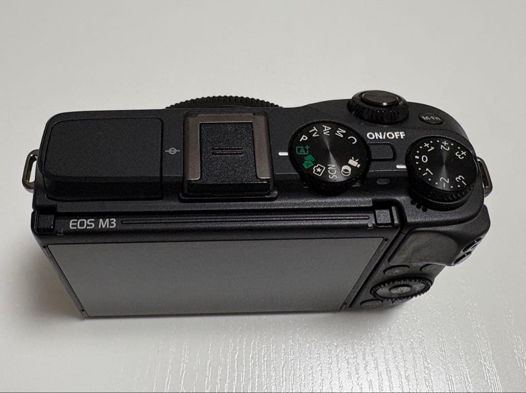 Canon EOS M3 ミラーレス一眼カメラ レンズ3本付き