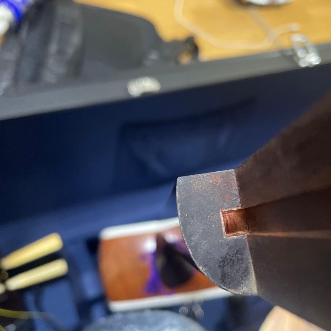 両面四つ皮張りたて 子持綾杉胴 金細 紅木 杢有 中棹 地唄三味線