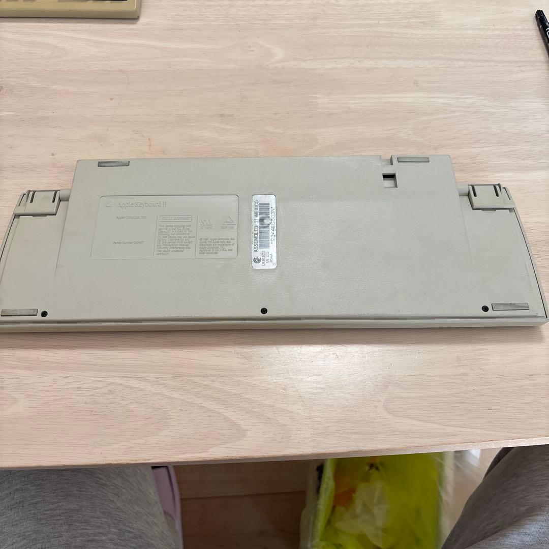 最終値下　Macintosh Classic 収納バック＋キーボード　現状渡