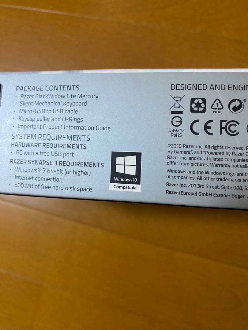 ホワイト 有線キーボード バックライト機能付き