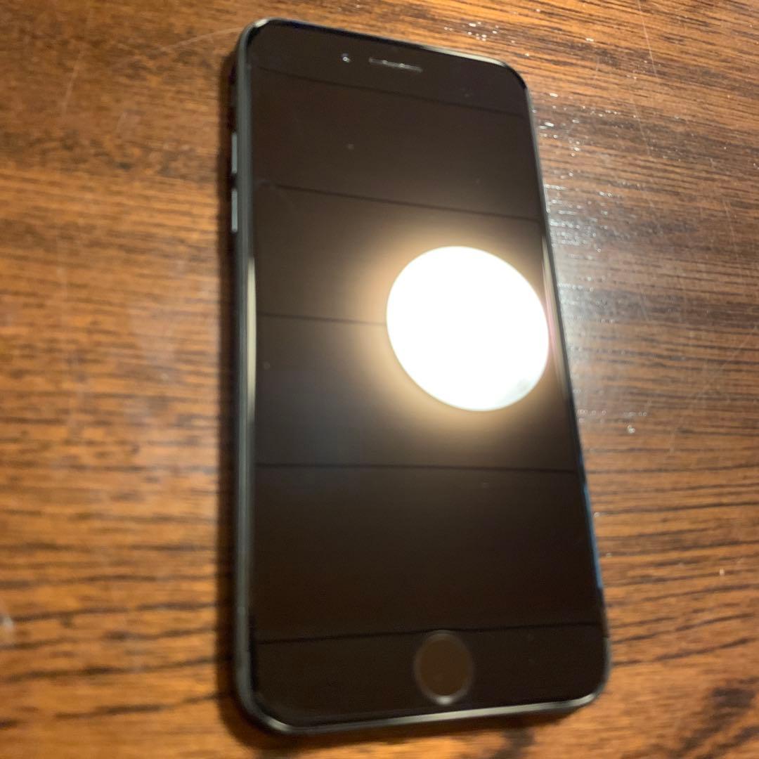 iPhone 7 32GB ブラック　SIMフリー　初期化済み　充電ケーブル付き