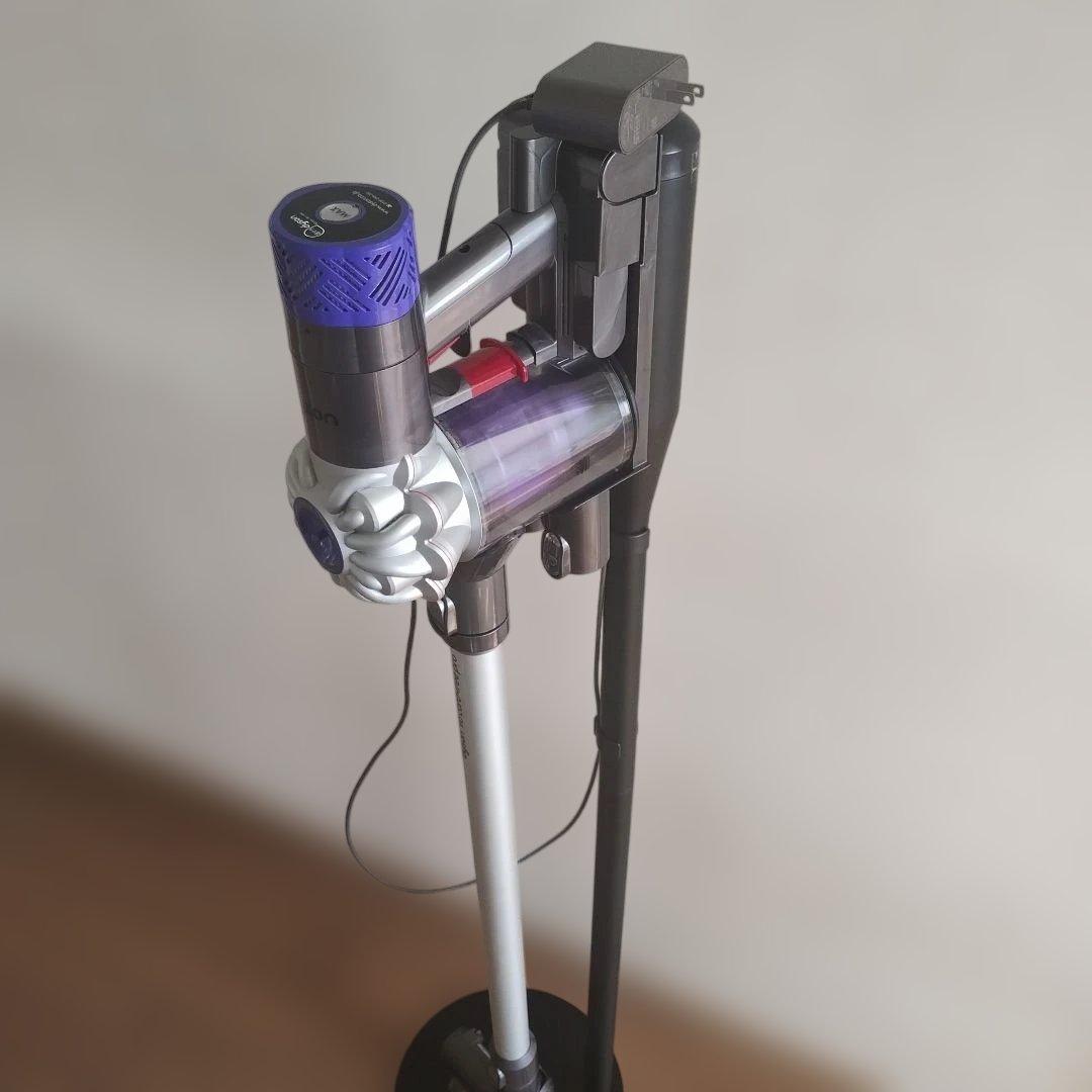 Dyson V6 サイクロン式掃除機 充電器付き　充電スタンド　他 付属品付き