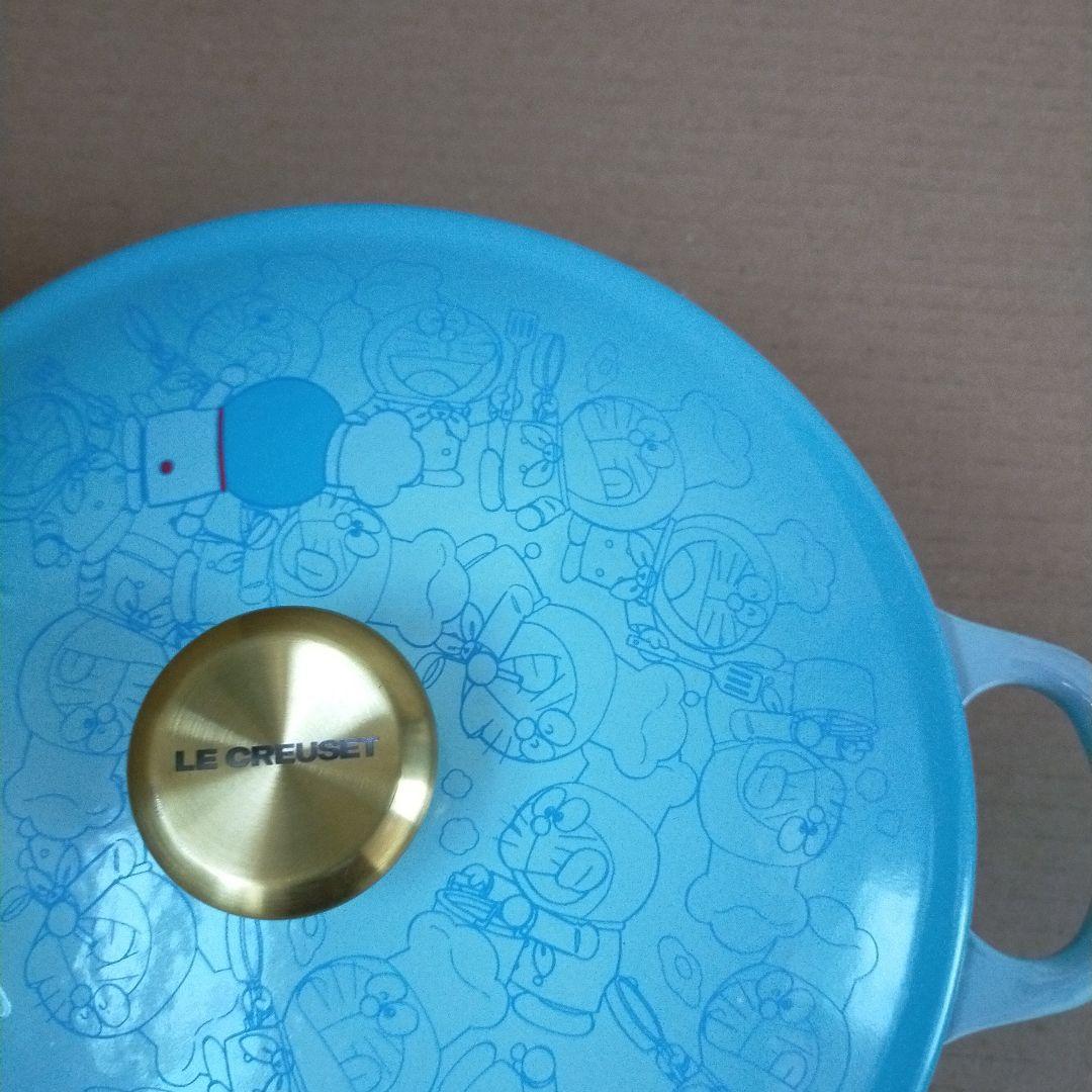 L未使用 ル・クルーゼ ドラえもん マルミット 22cm ゴールドツマミ