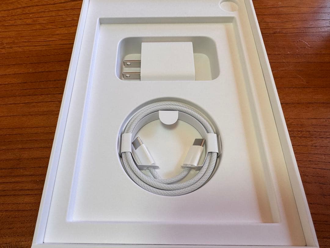 新品同様iPad mini 7 WiFi 128G スペースグレー