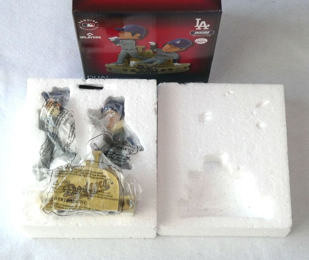 大谷翔平MLB史上初50-50達成記念デュアルボブルヘッド　ミニ　高さ約13cm