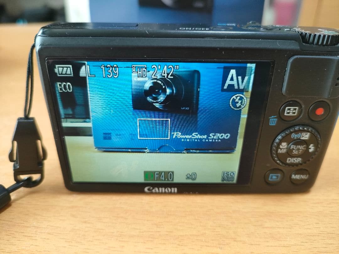 Canon PowerShot S200 本体と付属品