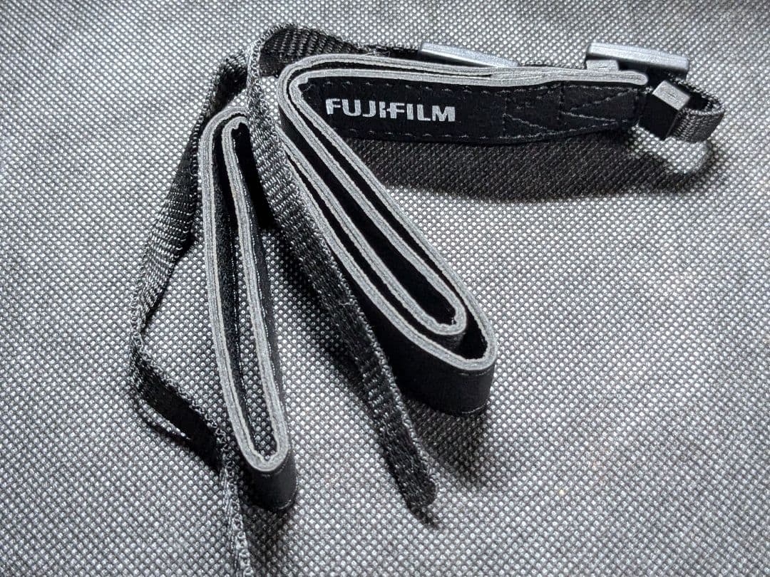 FUJIFILM ミラーレス一眼 X-M1 レンズキット（使用済み中古品）