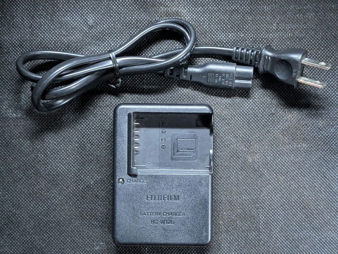 FUJIFILM ミラーレス一眼 X-M1 レンズキット（使用済み中古品）