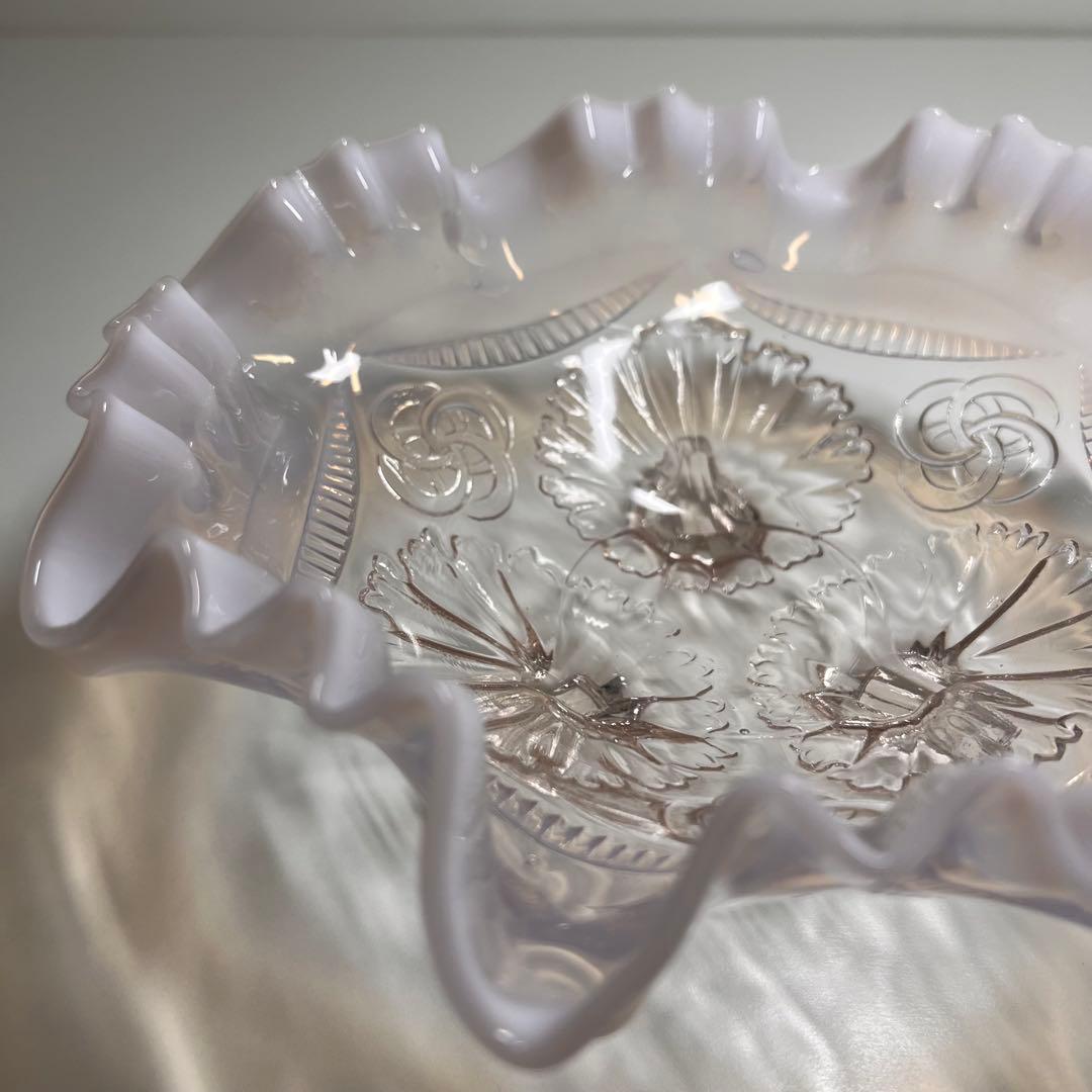 希少 アンティーク ノースウッド 足付きボウル フリル オパールセント 乳白色