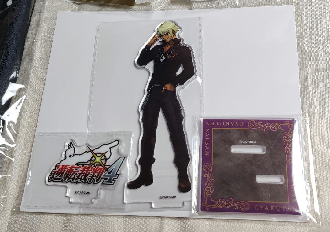 逆転裁判 メモリーオブ検事 くじ　牙琉響也　アクスタ　ステッカー　バッジ　タオル