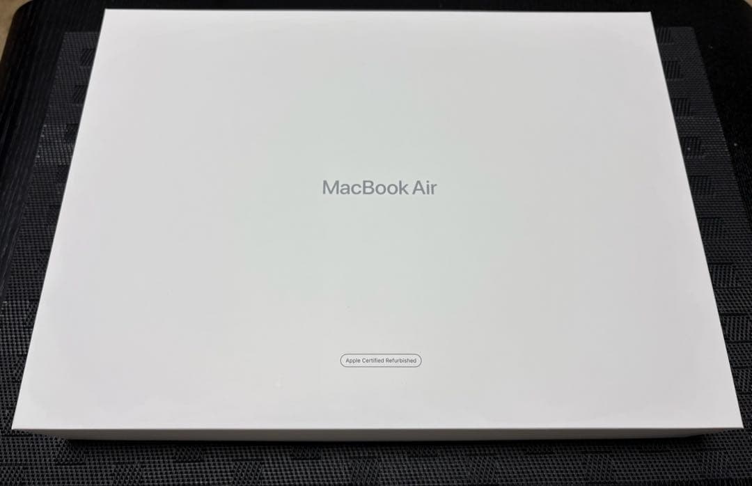 MacBook Air 10コアCPUと8コア GPUを搭載したM4チップ