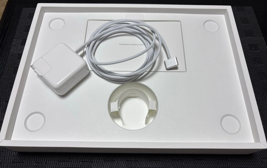 MacBook Air 10コアCPUと8コア GPUを搭載したM4チップ