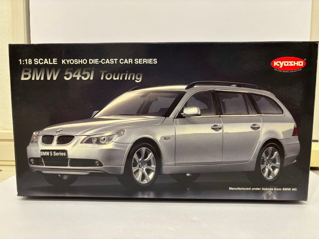  545i touring E61 silver ミニカー 京商 1/18