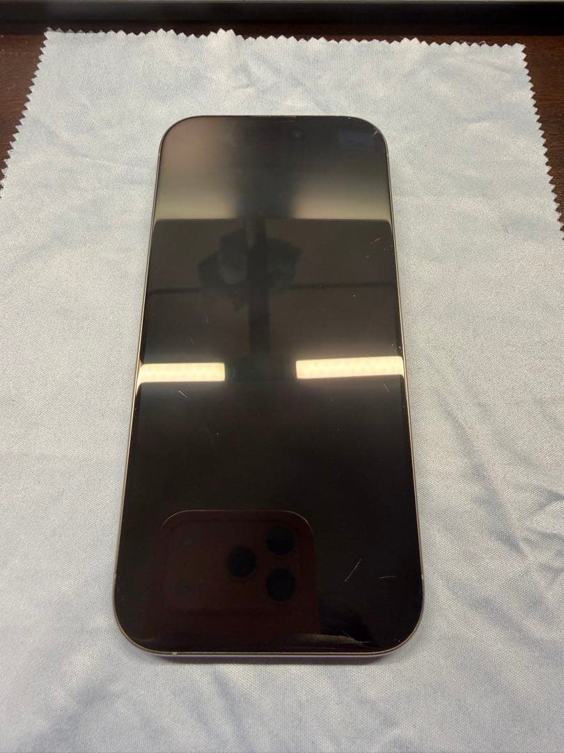 iPhone16Pro 128GB 背面ガラス割れ