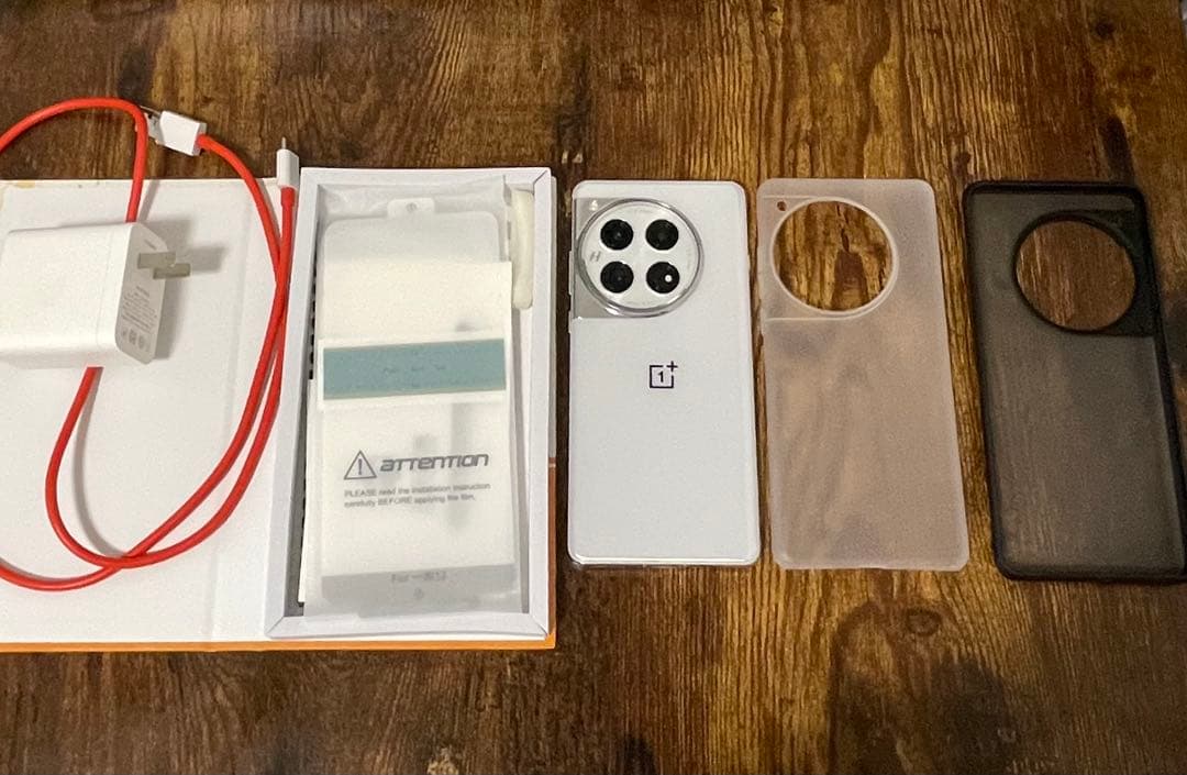 大幅値下げ!美品OnePlus 12 512GB+16GB グローバルROM