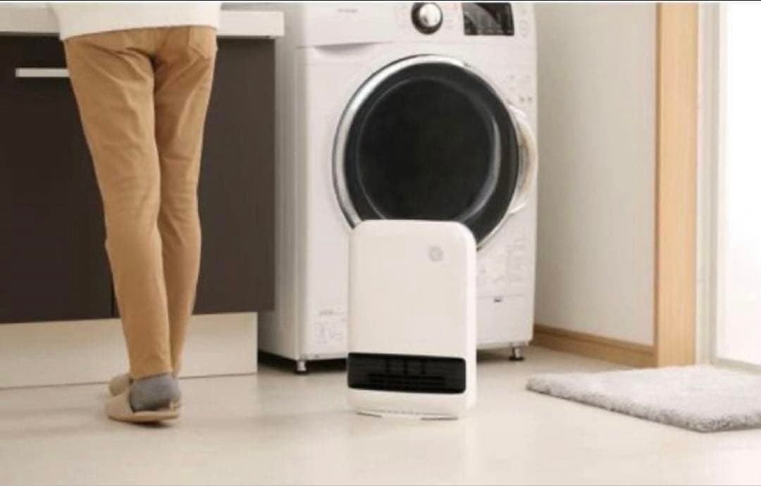 新品未開封品　アイリスオーヤマ セラミックファンヒーター JCD-12TD4-W