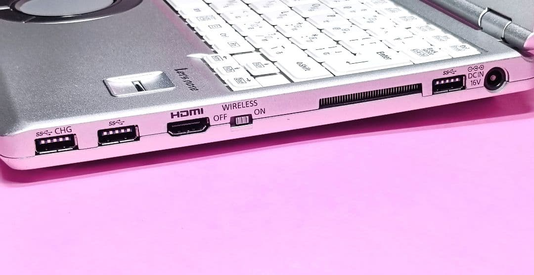 小型軽量✨SSD256✨8GB✨i5✨オフィス✨カメラ付きレッツノートパソコン