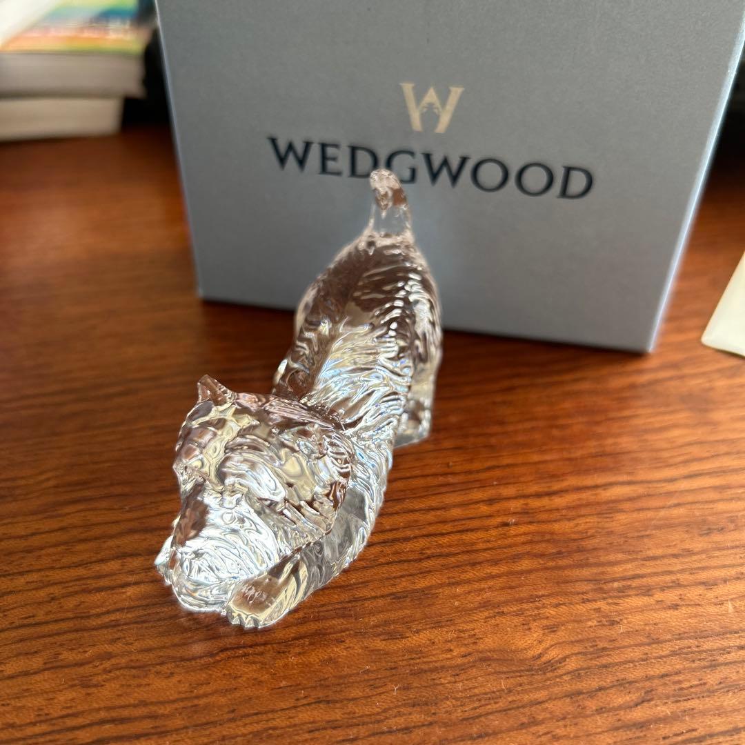  ウェッジウッド　犬の置物 ペーパーウェイト　ガラス細工　箱付き