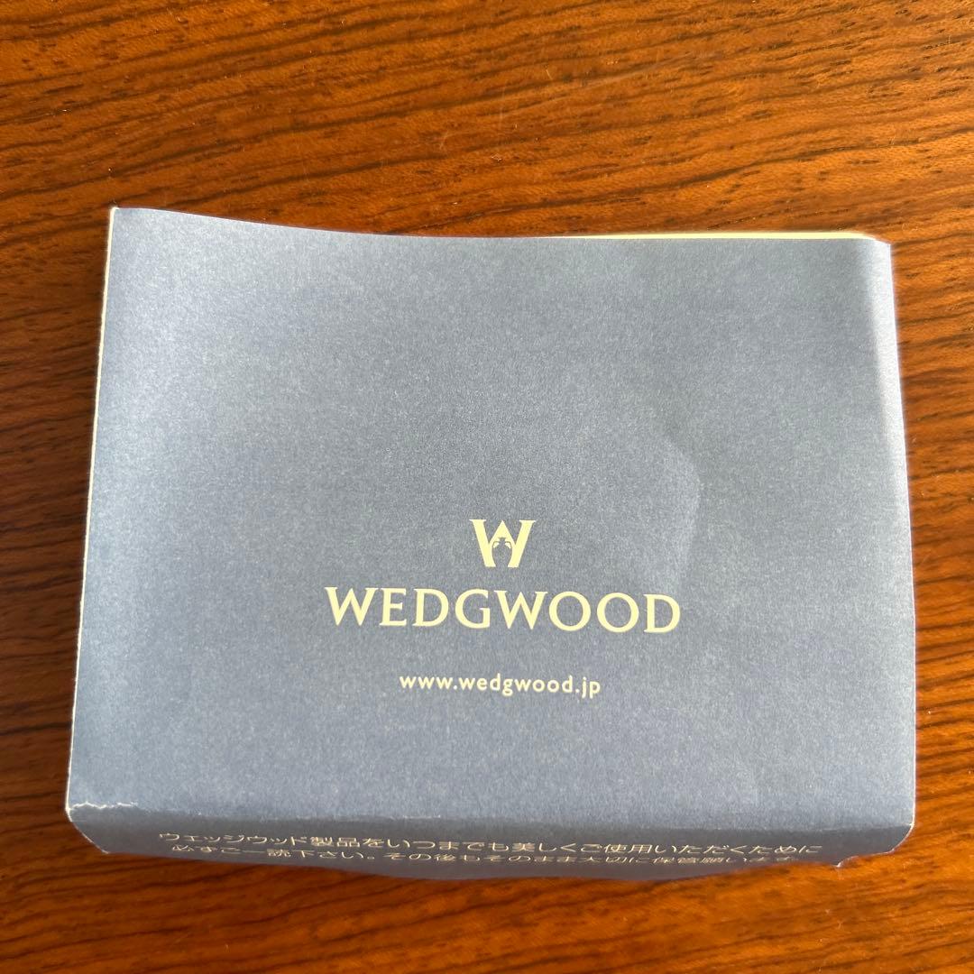  ウェッジウッド　犬の置物 ペーパーウェイト　ガラス細工　箱付き