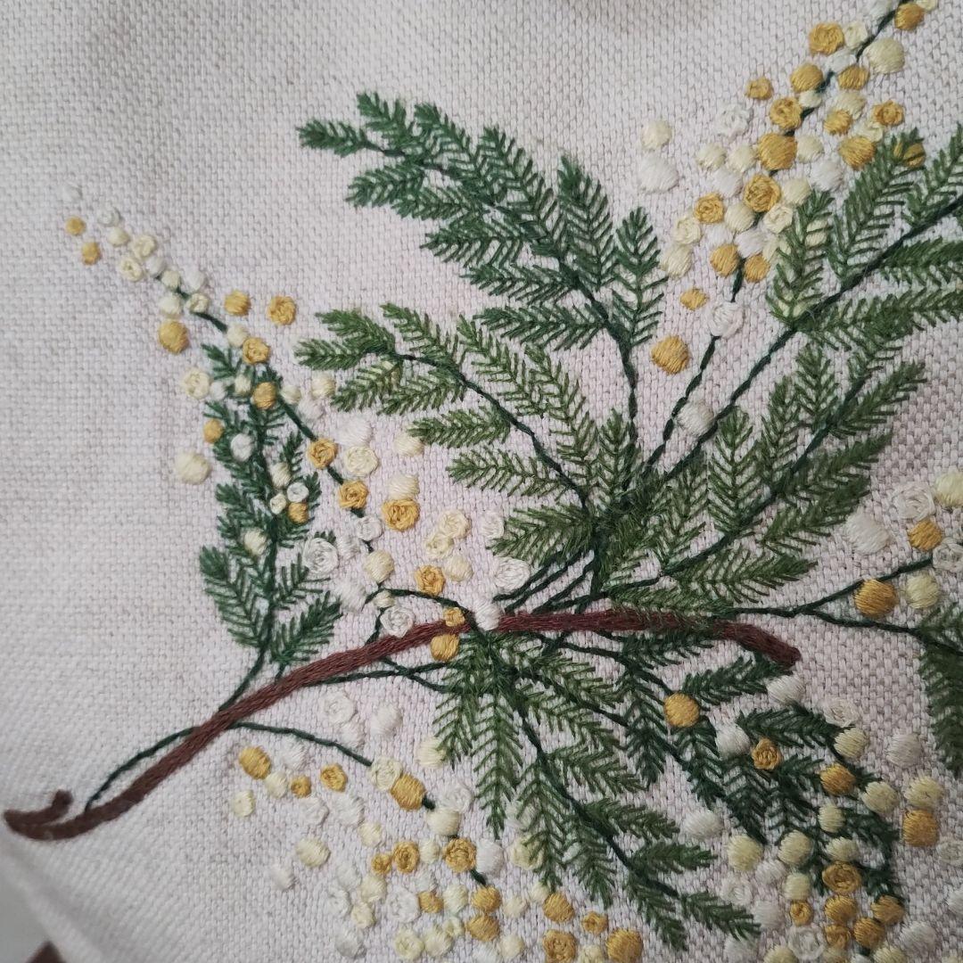 ハンドメイド 刺繍 ミモザのバック
