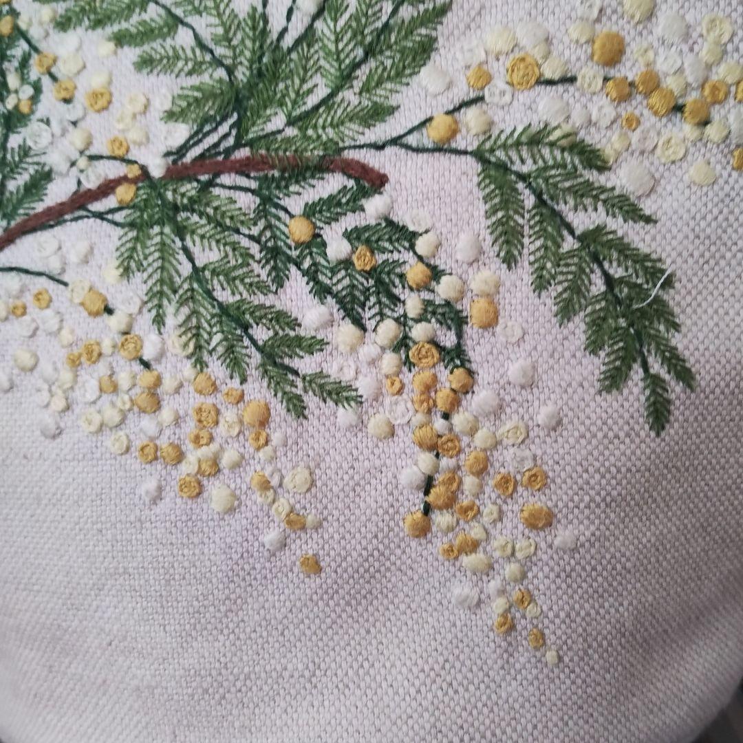 ハンドメイド 刺繍 ミモザのバック