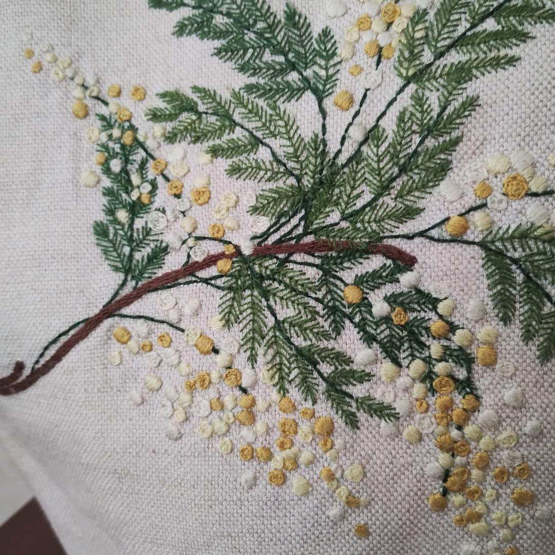 ハンドメイド 刺繍 ミモザのバック