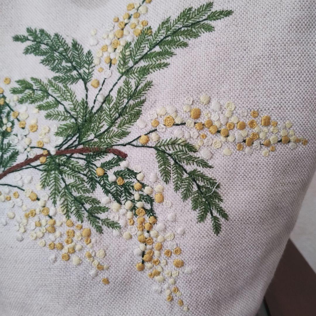 ハンドメイド 刺繍 ミモザのバック