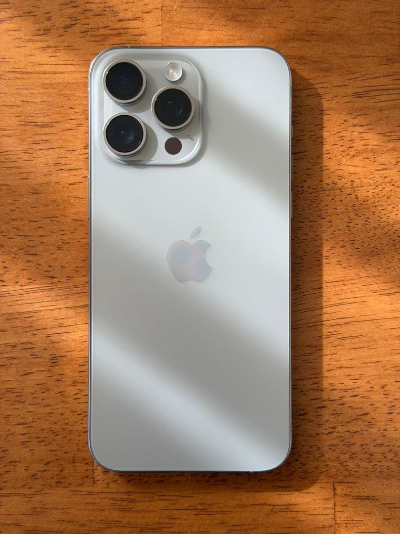 【美品】iPhone 15 Pro Max 256GB ｜SIMフリー