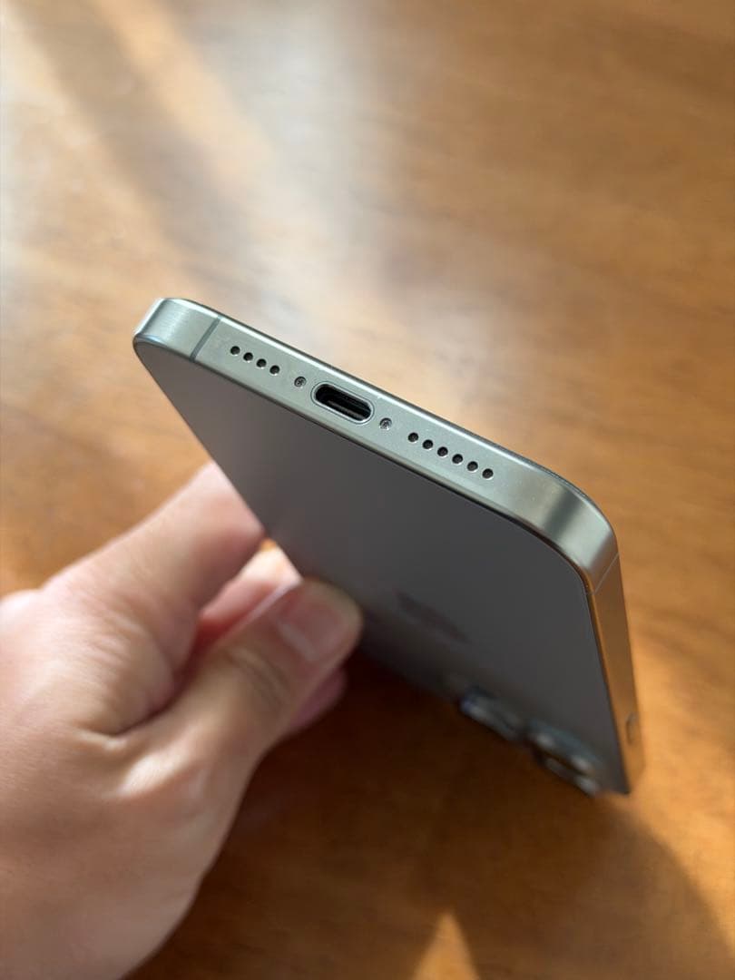 【美品】iPhone 15 Pro Max 256GB ｜SIMフリー
