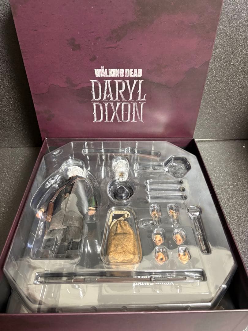 ハイヤトイズ ウォーキング・デッド：ダリル・ディクソン 1/12可動フィギュア