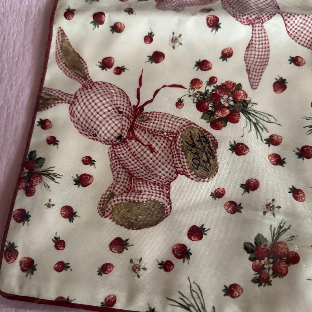 新品未使用　ピンクハウスうさぎクッションカバー