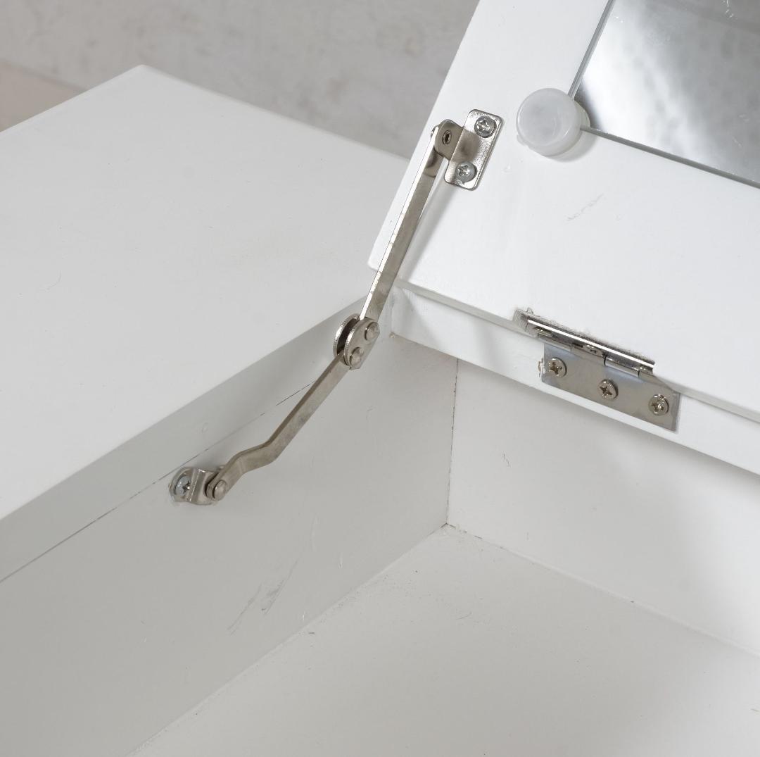 【新品・未使用】　コスメテーブル　収納　ミラー付き ドレッサー