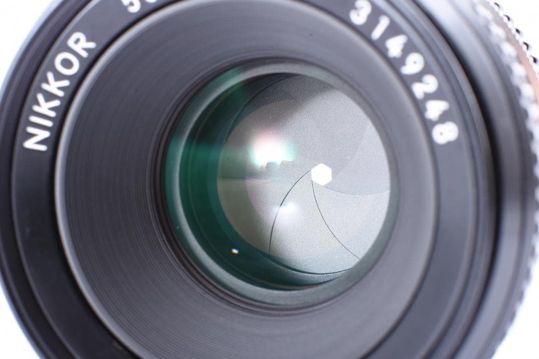 Nikon MF NIKKOR 50mm f2 Non Ai 単焦点