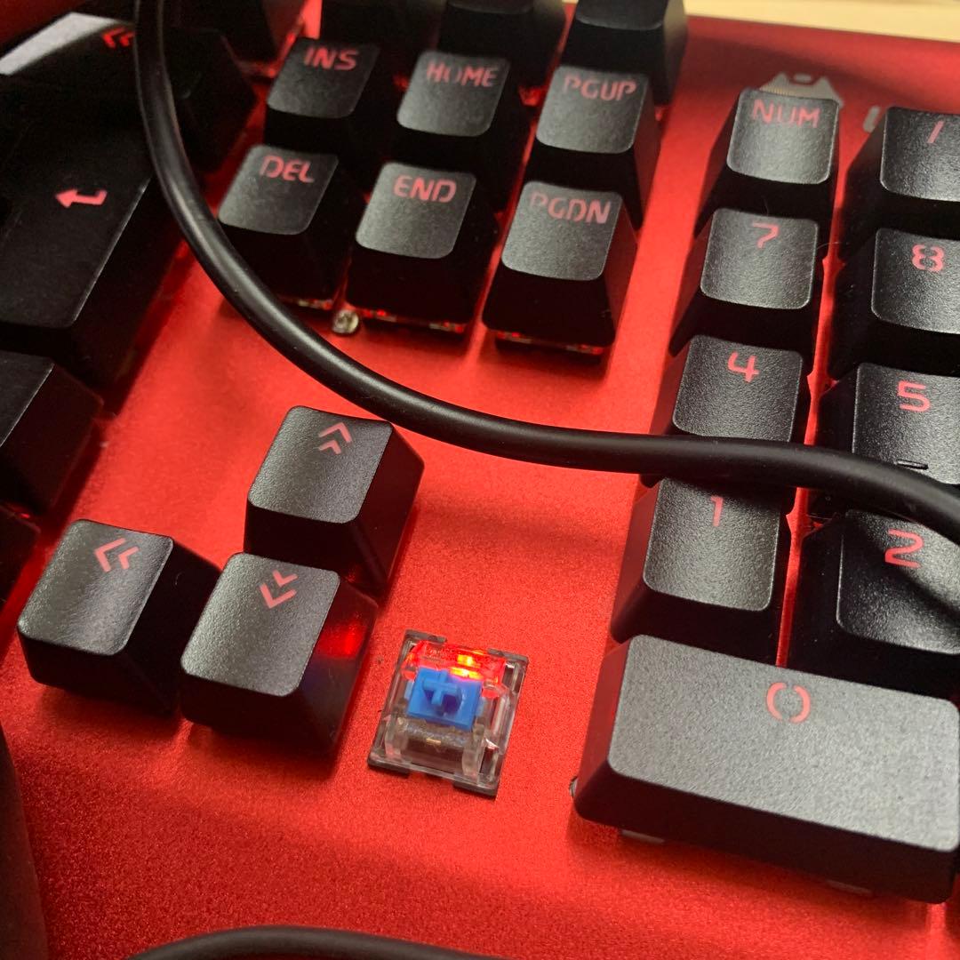 12月セールRGBゲーミング3点セット.マウス.青軸キーボード.ヘッドホン