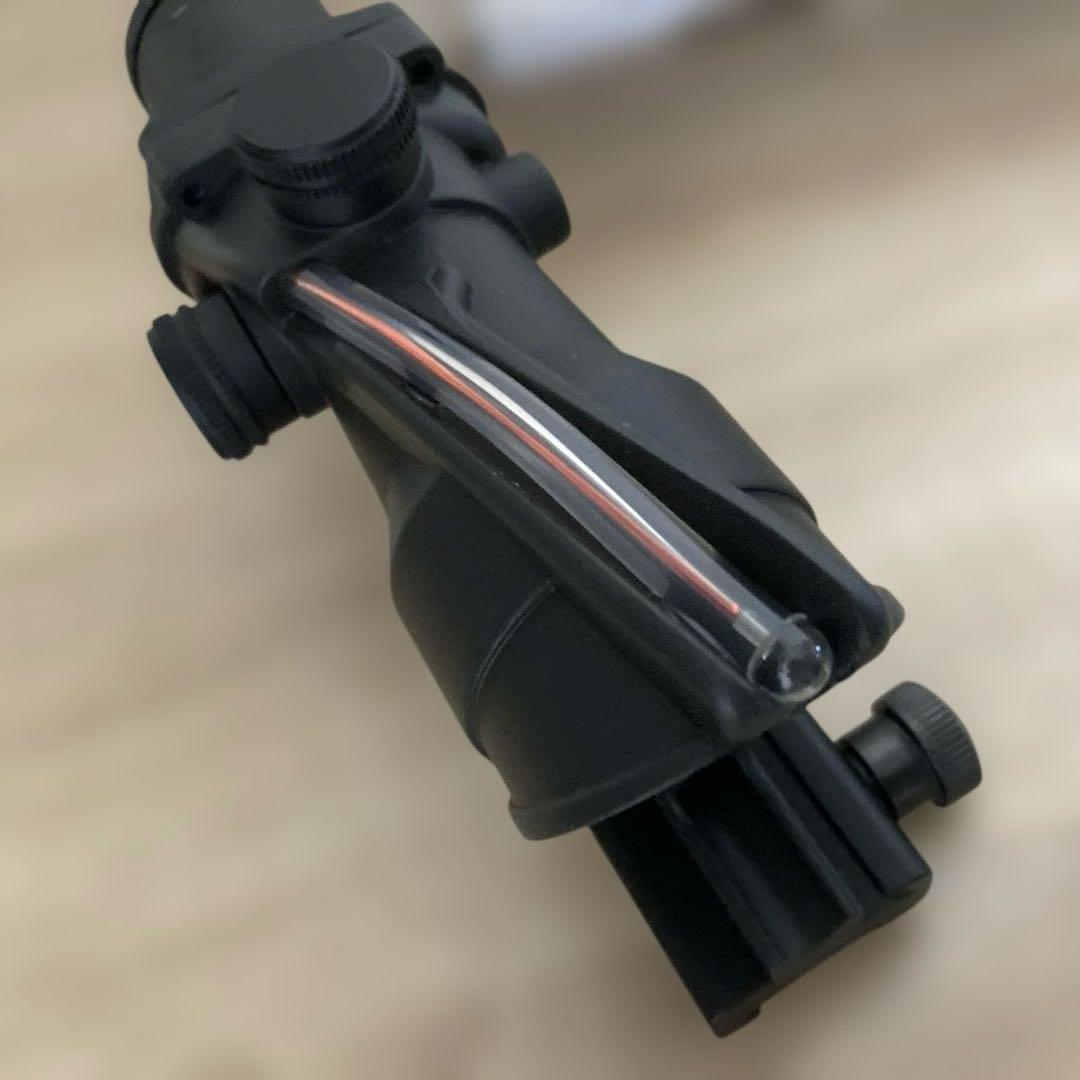 Tryangle トリジコンタイプ　スコープ　レティクル発光 4倍率